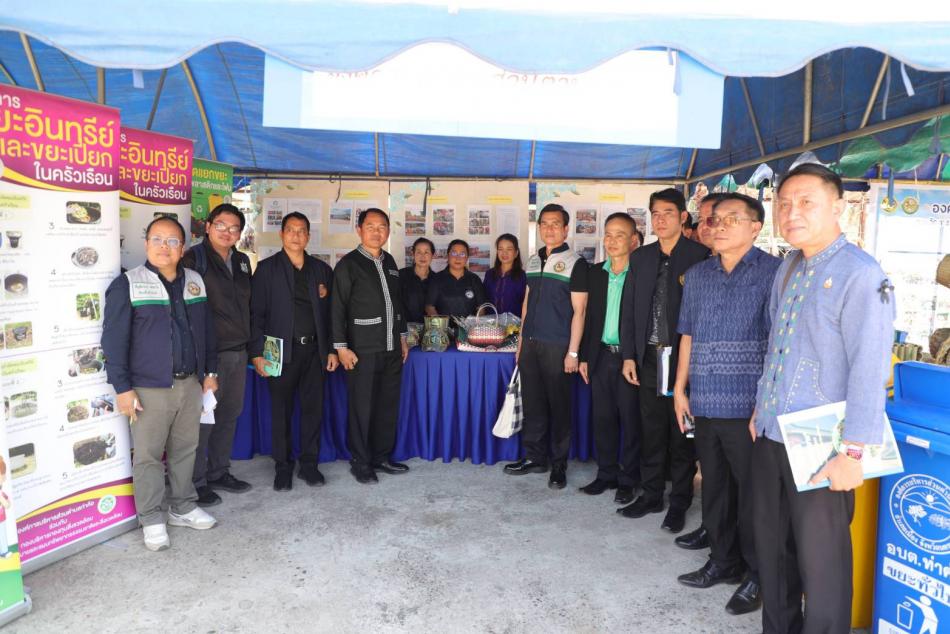 องค์การบริหารส่วนตำบลท่าค้อ  เข้าร่วมขับเคลื่อนการบริหารจัดการขยะมูลฝอยชุมชน "จังหวัดสะอาด"  ประจำปี พ.ศ. 2569  วันที่ 13  กุมภาพันธ์  2569 เวลา 09.30 น.  นายปิ่นทอง พจนา  ท้องถิ่นจังหวัดนครพนม  ...